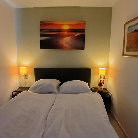 6 - Persoons La Luna 24 Holiday home